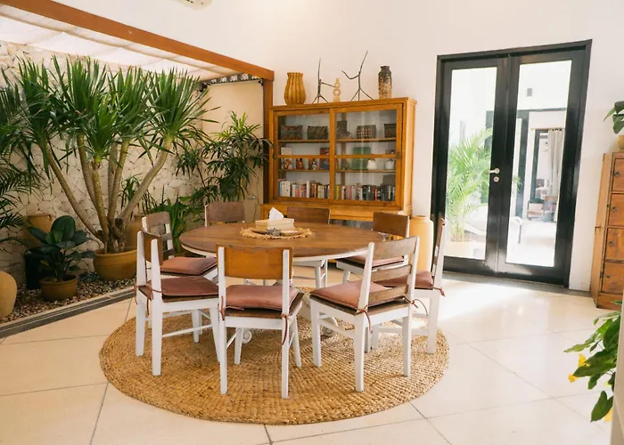 别墅 Splendid 3 Bedroom With Large Pool And Garden *