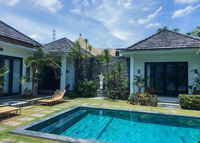 Splendid 3 Bedroom With Large Pool And Garden 别墅 *